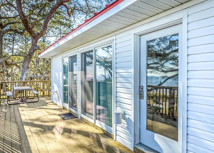 Dog-Friendly Home With Lovely Water View Roomy Deck Fast Wifi Central Ac W&D