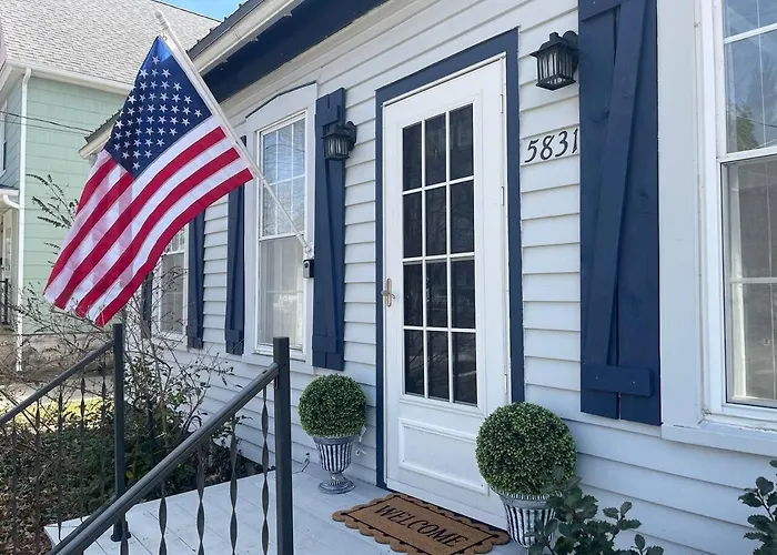 Coastal Cape Cod W/ King Bed, Game Room, & Bikes!