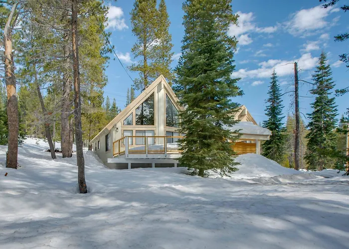 5 Mi To Soda Springs Mtn Resort: Forest-View Gem!