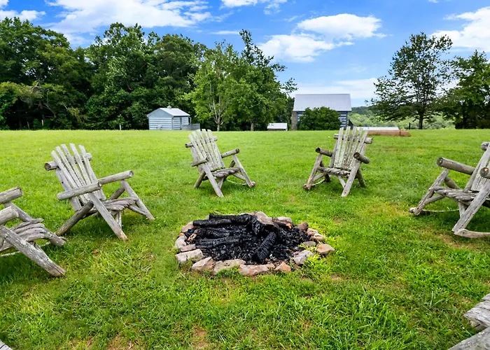 Tranquil Cabin With Jacuzzi, Porch Swing, And Mountain Views! Cabin 3