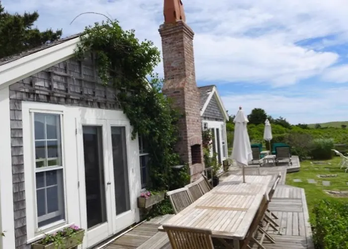 Sesachacha Cottage In Nantucket