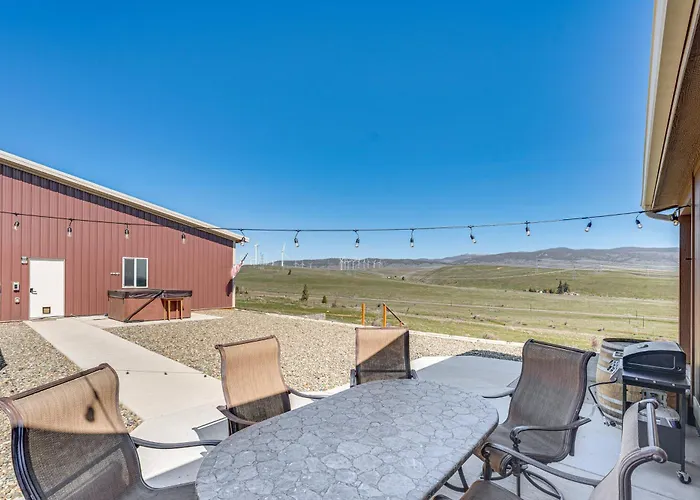 Fish, Hunt & Explore! Rodeo City Home W/ Hot Tub