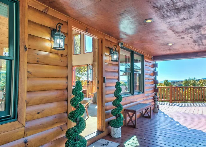 Stunning Mountain Cabin With Views And Hot Tub