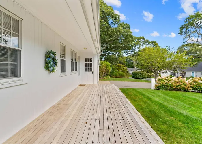 160 Pond View Dr