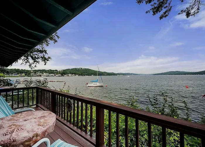 Scenic Lakeside Cabin With Exclusive Boat Dock Near Weirs Beach, Laconia, New Hampshire