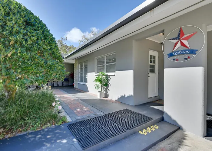 7 Mi To Busch Gardens! Family & Pet-Friendly Home