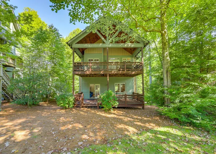 Play Golf & Tennis: Family Escape In Cashiers!