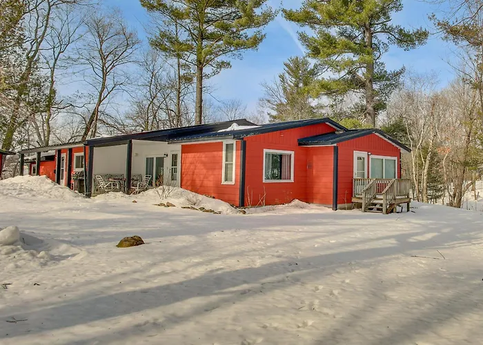 Group-Friendly Waupaca Home On Crystal River