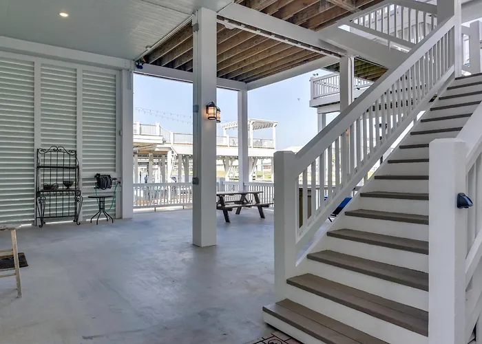 Walk To Beach! Bayfront Port Bolivar Home W/ Dock