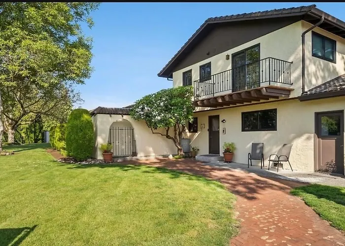 Villa Mt Rainier