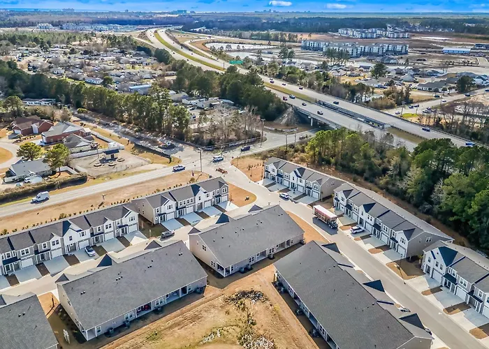New 3Br Townhouse Near Nmb Sports Complex
