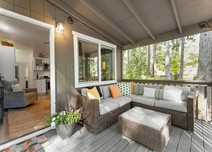 Creekside Escape A Designer Tiny House In The Woods But Minutes From Town