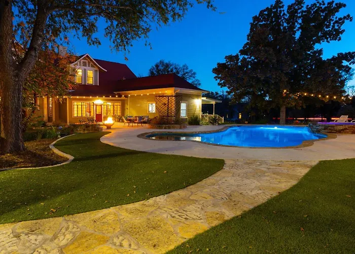1906 Estate 21 Guests Pool Hot Tub Main House 2 Cabins