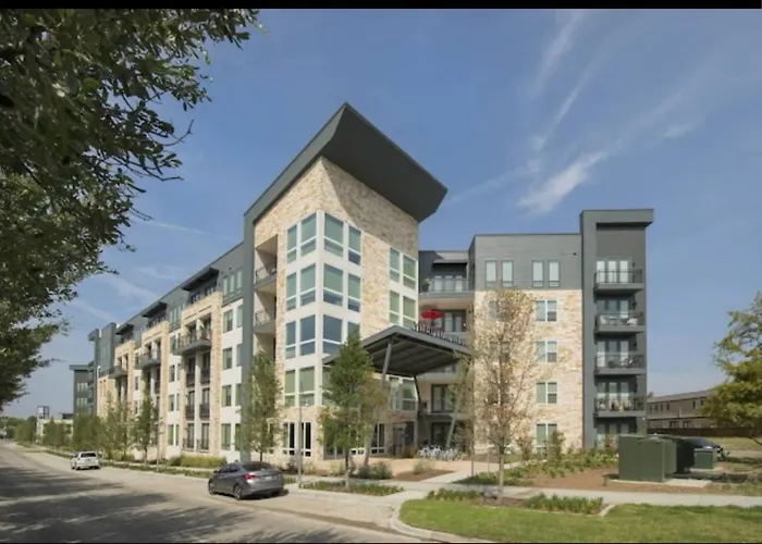 Luxury 2Bd 2Bth Unit In Addison