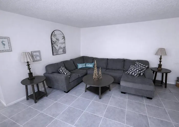Cozy And Costal 10 Min To Beach Pool, Sauna, Pool Table