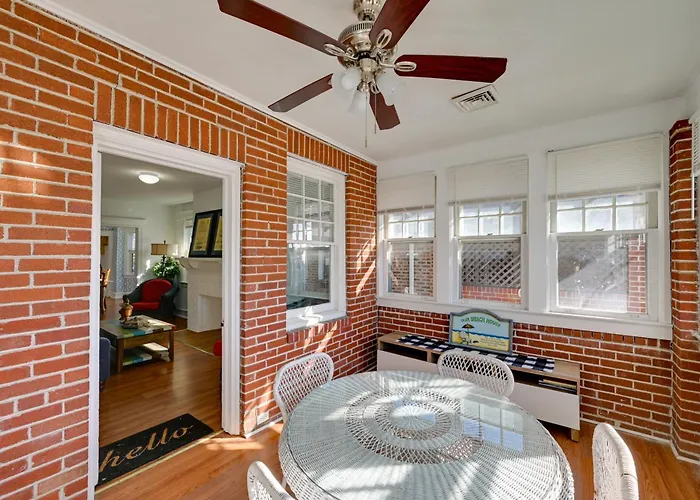 2 Blocks To Ventnor City Beach: Pet-Friendly Gem!