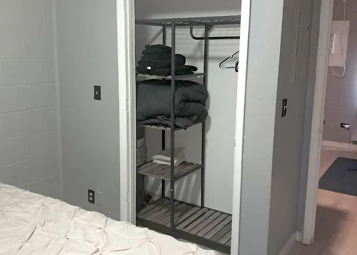 Cosy Single-Level Home With Laundry And Parking