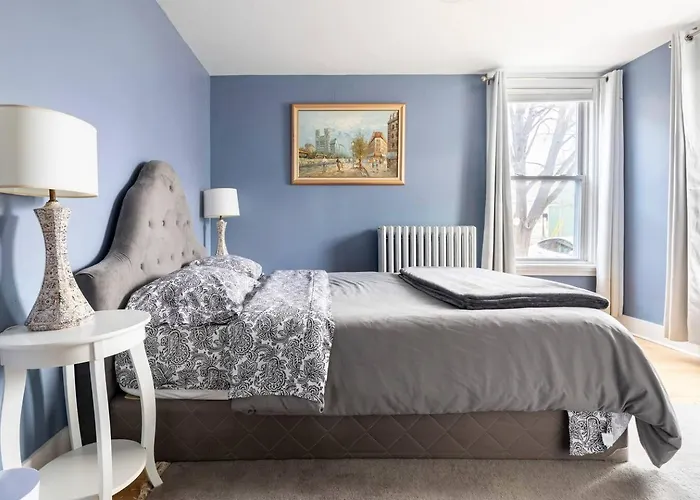 Downtown Retreat • Perfect For Families Or Groups!