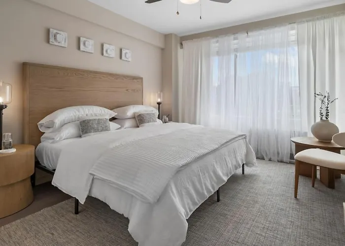 The Chelsea - King 1Br In Rosslyn With Queen Sleeper, Free Parking & Metro Access