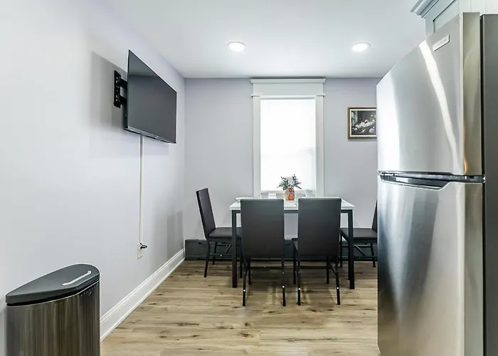 Modern 2Bedrooms 1King 1Queen Size Bed Near Center City, Bok Bar, Passyunk Square More!