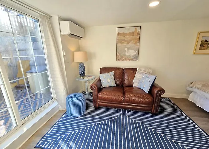 Seagrass Suite- Garden View Studio In Marblehead, Near Salem