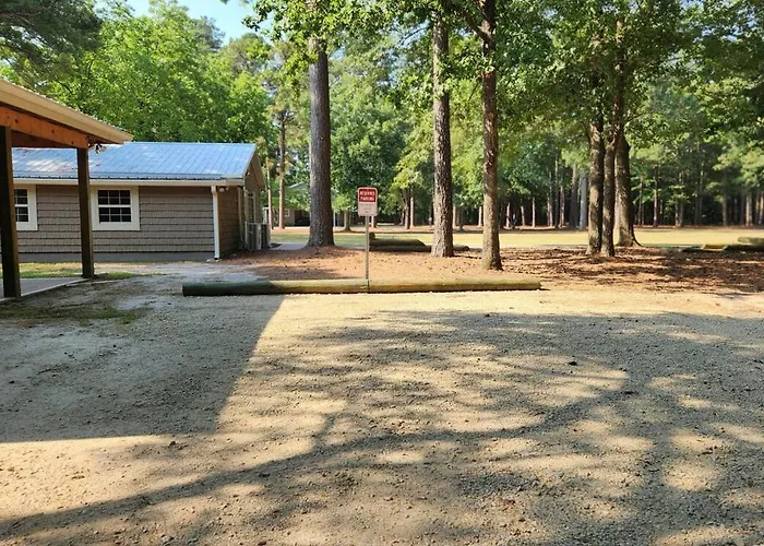Baccer Barn At Broadslab
