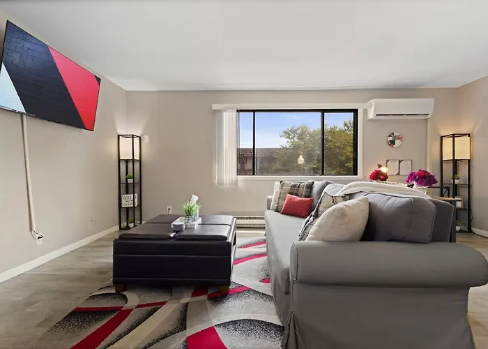 Cozy2Bd Aurora Chgolnd Freeparkg Sleeps6 Freewi-Fi