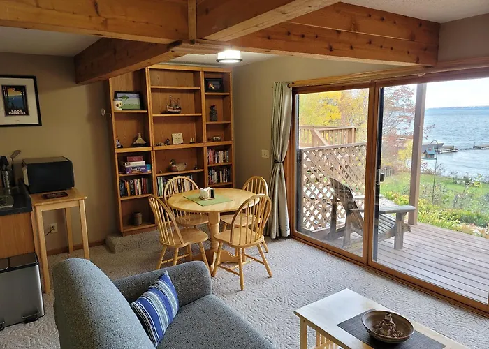 Bayfield Island View Lodging, Bayfield, Wi
