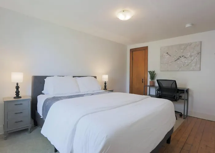 Charming Downtown 2Br • Walk To Church St & Water