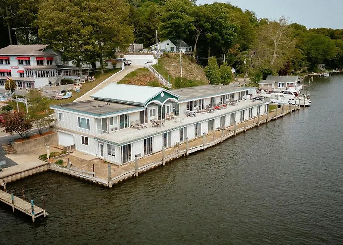 Couples Waterfront Getaway Near Beach And Trails