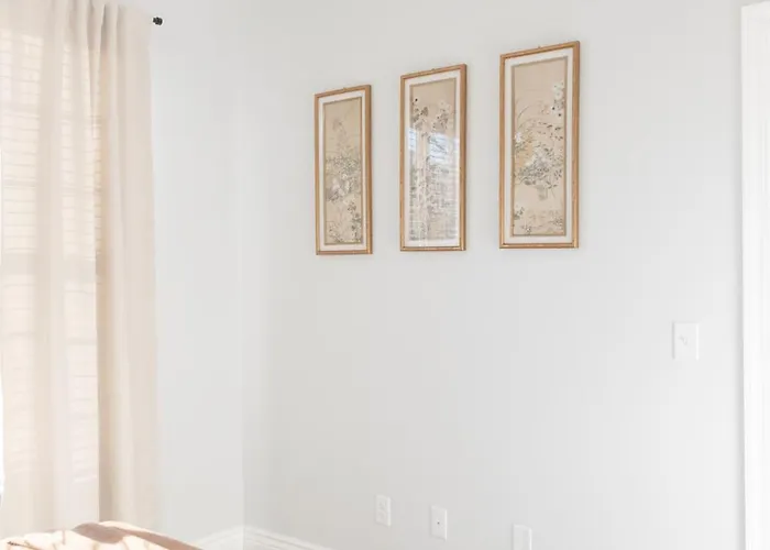 Modern Condo Near Wright-Patt Shops & Dining