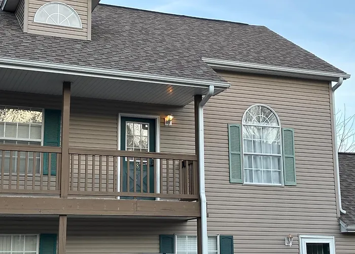 Branson Lakeside Getaway