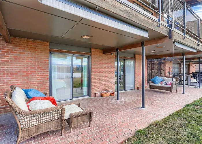 Foxgardens Incredible Lake & Mtn View Private Secure