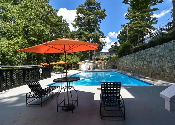 Cozy Downtown Stone Mountain Apartment