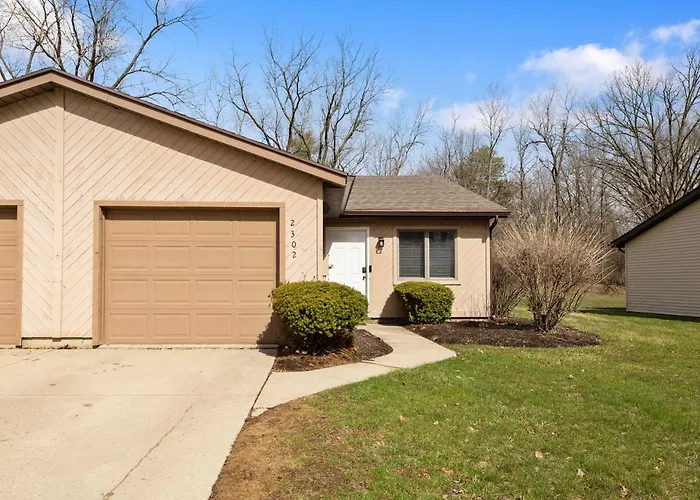 Cozy 2Br - Condo -Near Zoo - Fast Wifi -Garage