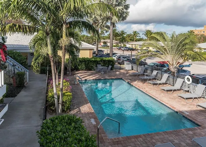 2 Bed 2 Bath Beach And Pool Unit