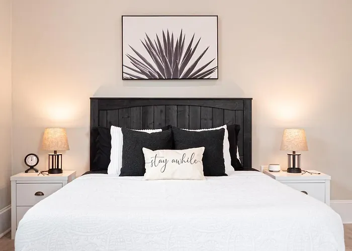 The Maison At Marietta Square