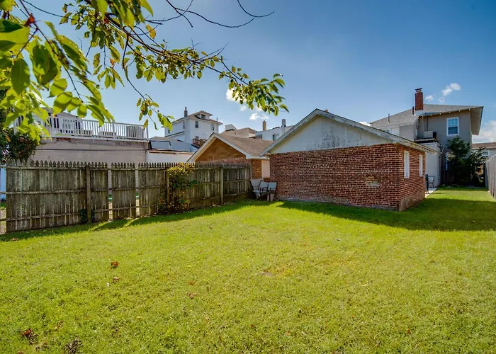 2 Blocks To Ventnor City Beach: Pet-Friendly Gem!