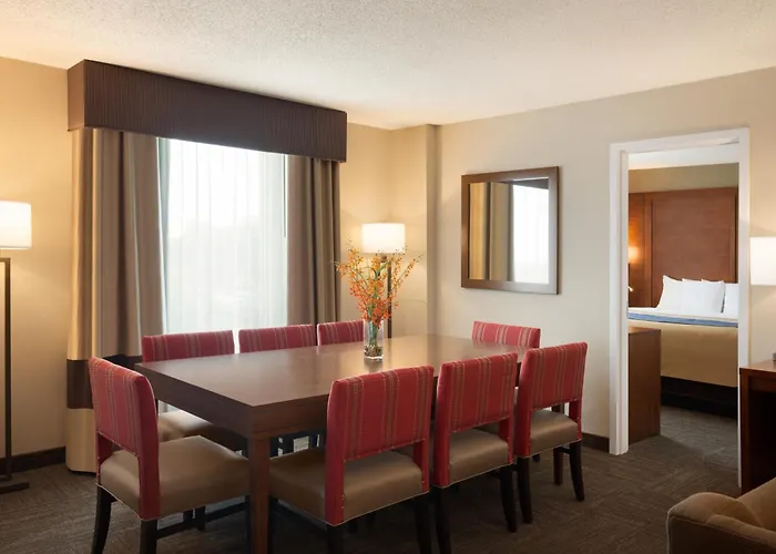 Comfort Inn & Suites Presidential