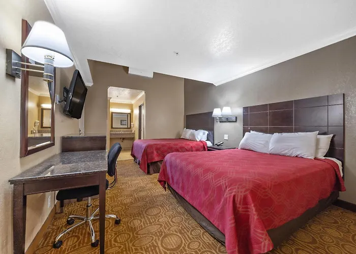 Econo Lodge Inn & Suites Fallbrook Downtown