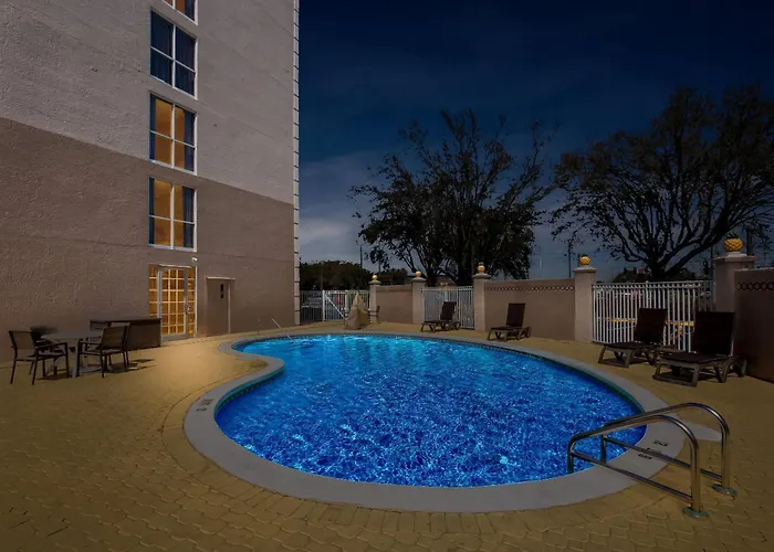 Comfort Inn & Suites Lakeland North I-4