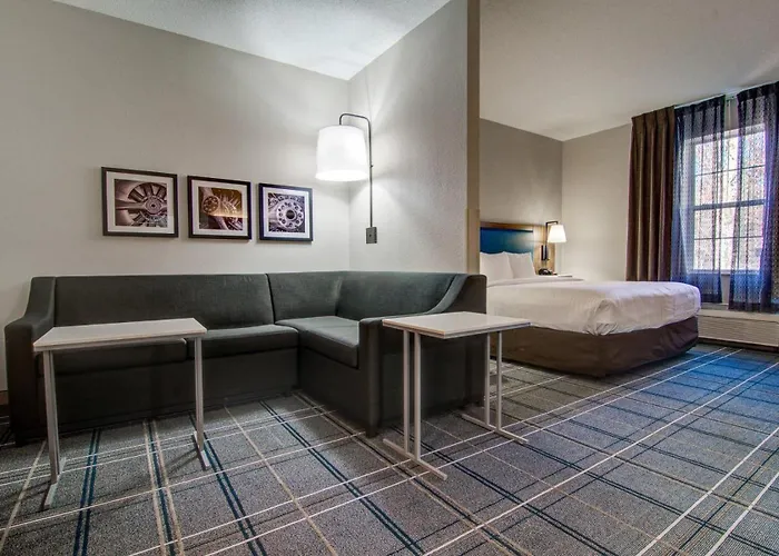 Comfort Suites Newport News Airport