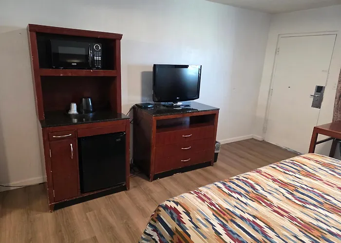 Economy Inn