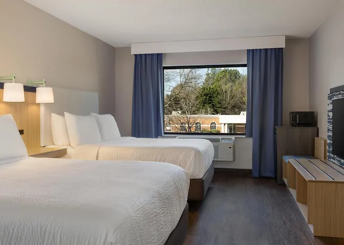 Lake Norman Inn And Suites
