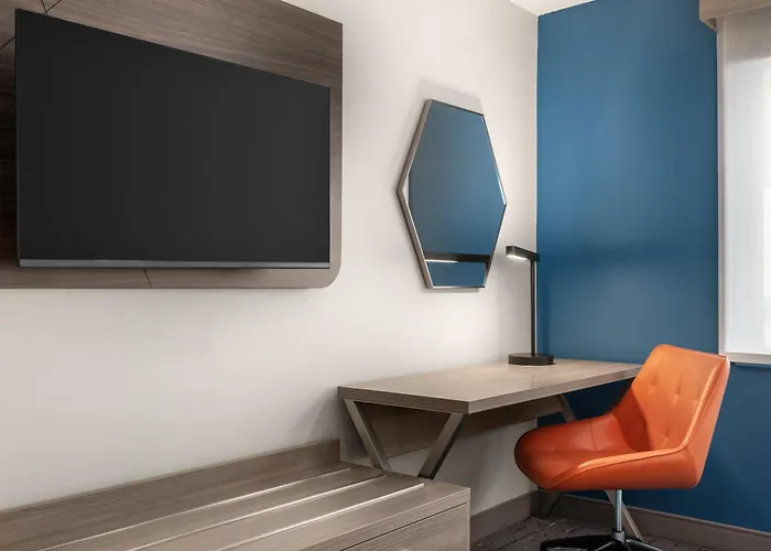 Holiday Inn Express & Suites Hawthorne - Elmsford North By Ihg