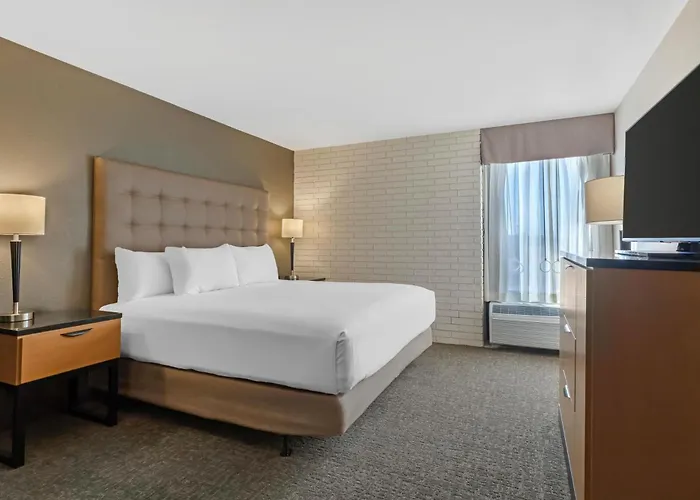 Drury Inn & Suites Joplin
