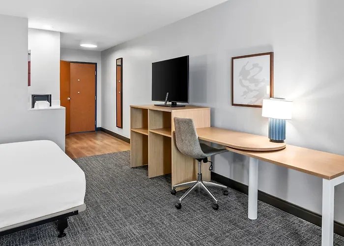 Spark By Hilton Shawnee
