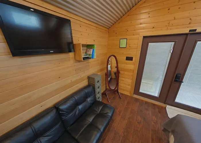 Al'S Hideaway Cabin And Rv Space, Llc