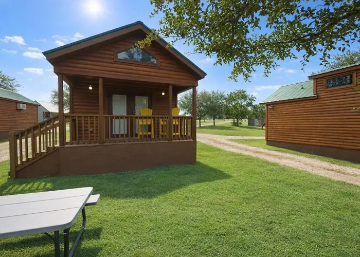 Al'S Hideaway Cabin And Rv Space, Llc