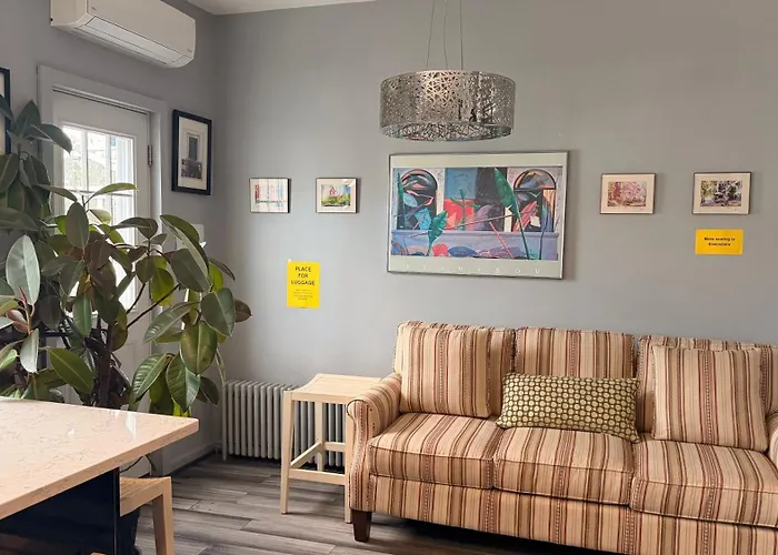 Private Rooms, Shared Bath In A Private Home Minutes From Logan Airport
